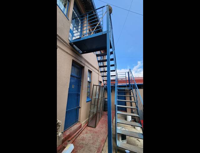 485M² BUILDING FOR SALE IN NEWCLARE